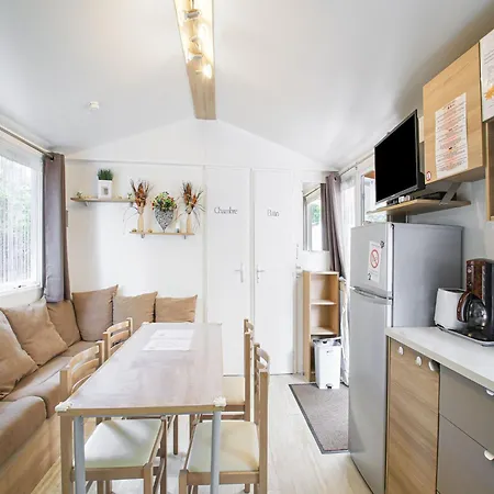 Swanky Mobile In Jean De Monts Near Seabeach Сен-Жан-де-Мон