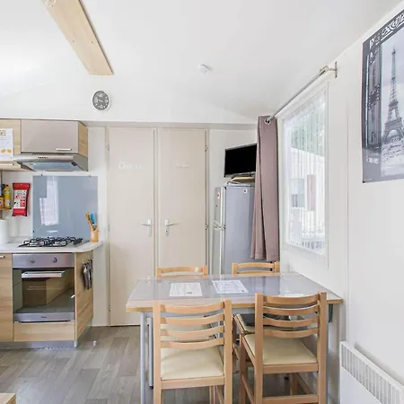 Swanky Mobile In Jean De Monts Near Seabeach Сен-Жан-де-Мон