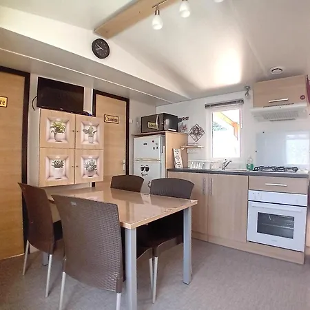 Swanky Mobile In Jean De Monts Near Seabeach Шале Сен-Жан-де-Мон