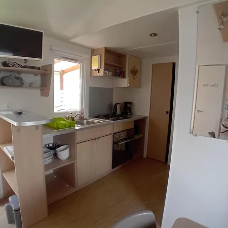 Swanky Mobile In Jean De Monts Near Seabeach *