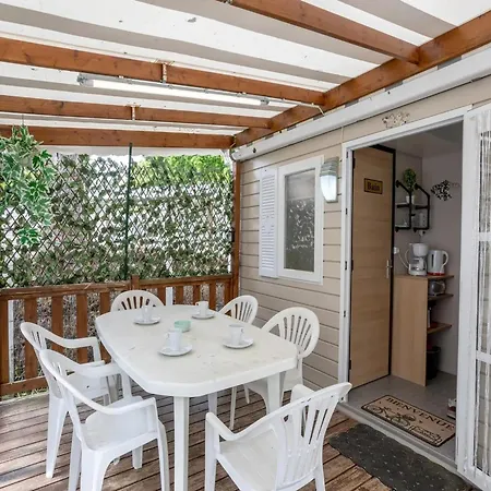 Swanky Mobile In Jean De Monts Near Seabeach *