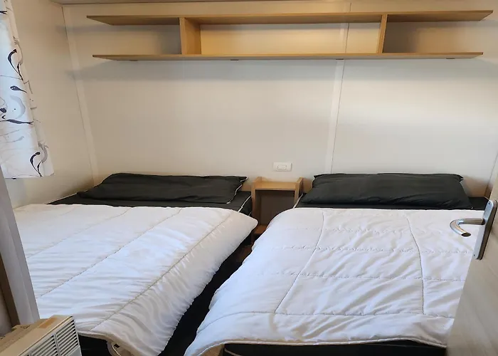 Swanky Mobile In Jean De Monts Near Seabeach *