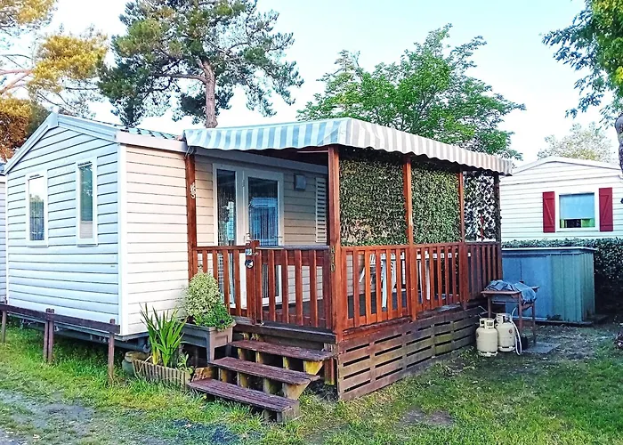 Alpesi faház Swanky Mobile In Jean De Monts Near Seabeach