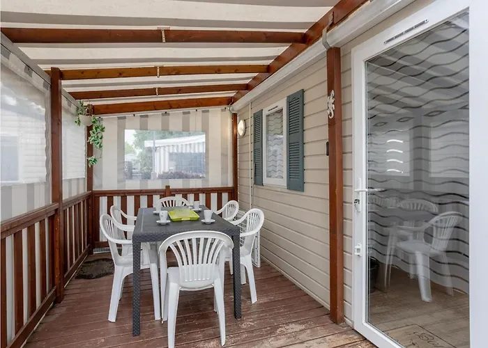 Swanky Mobile In Jean De Monts Near Seabeach * Saint-Jean-de-Monts