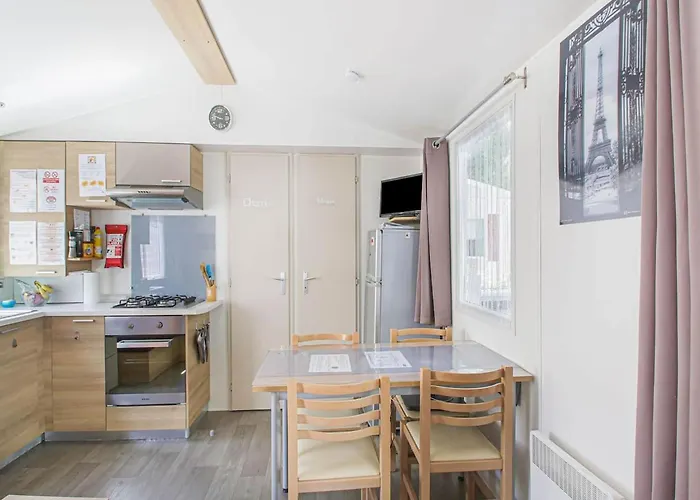 Swanky Mobile In Jean De Monts Near Seabeach Saint-Jean-de-Monts