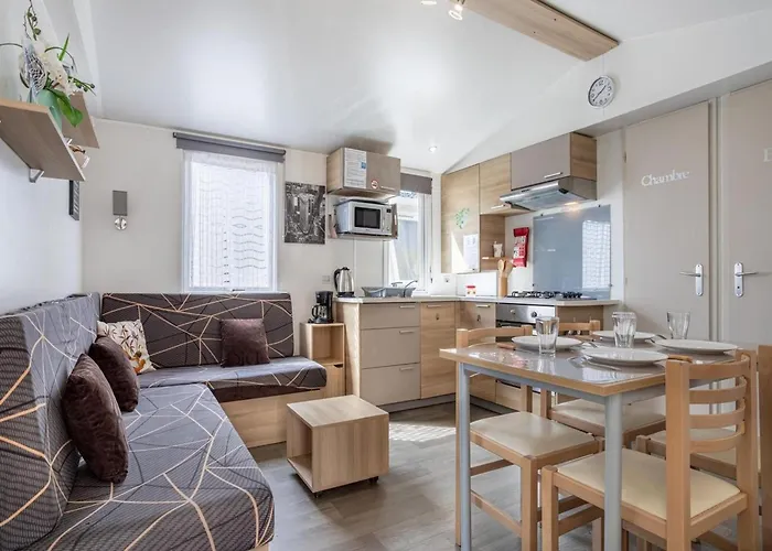 Swanky Mobile In Jean De Monts Near Seabeach Saint-Jean-de-Monts