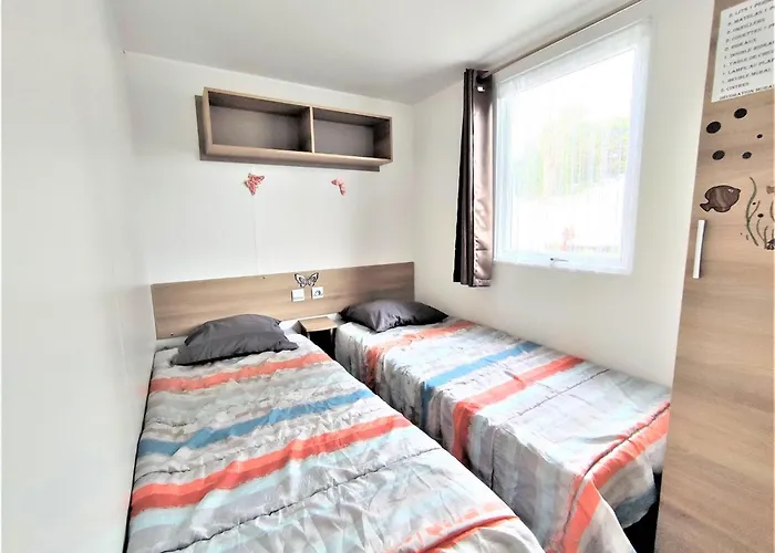 Swanky Mobile In Jean De Monts Near Seabeach Saint-Jean-de-Monts