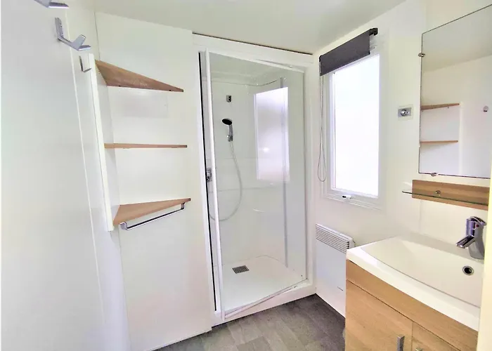 Swanky Mobile In Jean De Monts Near Seabeach