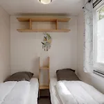 Swanky Mobile In Jean De Monts Near Seabeach * Сен-Жан-де-Мон