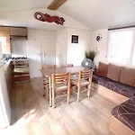 Swanky Mobile In Jean De Monts Near Seabeach Шале Сен-Жан-де-Мон
