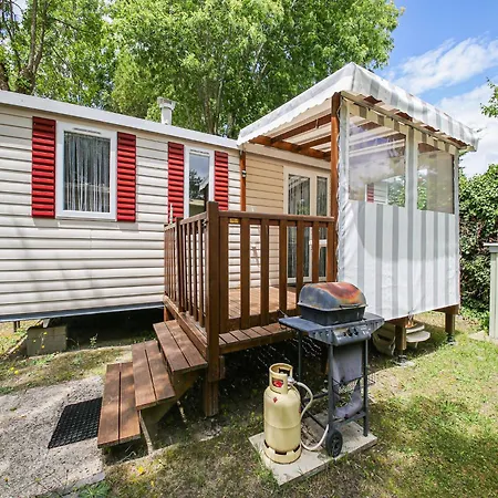 Swanky Mobile In Jean De Monts Near Seabeach * Saint-Jean-de-Monts