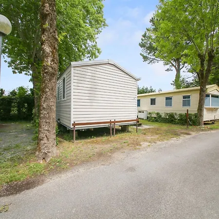 בקתה Swanky Mobile In Jean De Monts Near Seabeach סן ז'אן דה מון