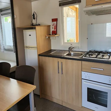 בקתה Swanky Mobile In Jean De Monts Near Seabeach סן ז'אן דה מון