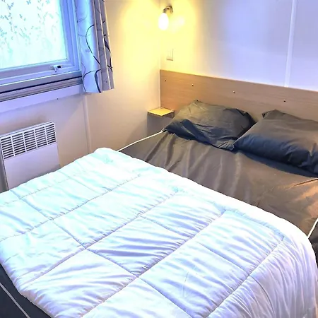 Swanky Mobile In Jean De Monts Near Seabeach *