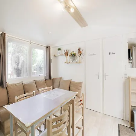 Swanky Mobile In Jean De Monts Near Seabeach