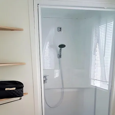 Swanky Mobile In Jean De Monts Near Seabeach Domek alpejski *