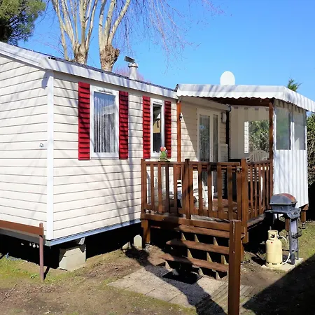 Swanky Mobile In Jean De Monts Near Seabeach Saint-Jean-de-Monts