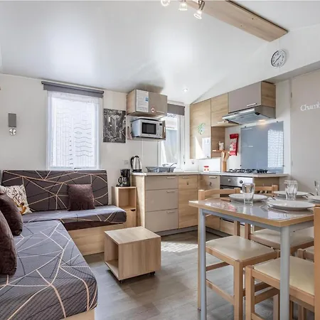 Swanky Mobile In Jean De Monts Near Seabeach Saint-Jean-de-Monts