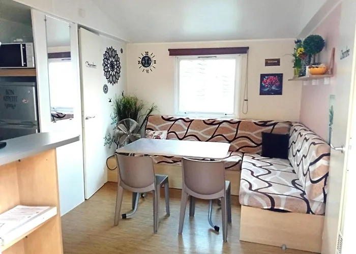 Swanky Mobile In Jean De Monts Near Seabeach Saint-Jean-de-Monts