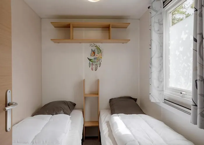 Swanky Mobile In Jean De Monts Near Seabeach * Saint-Jean-de-Monts