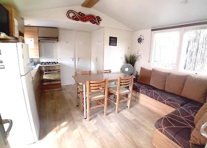 Swanky Mobile In Jean De Monts Near Seabeach